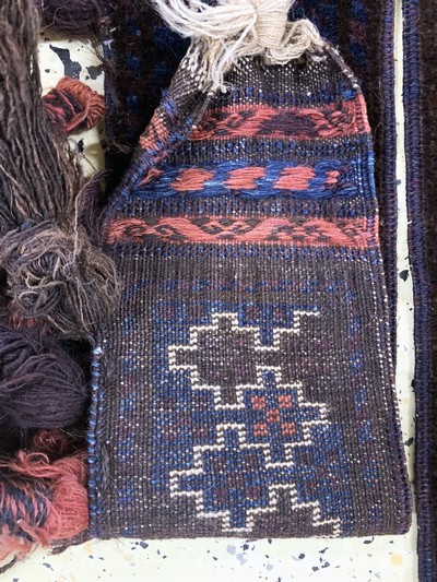 27149298b - 3 Lots Belutsch´Tierschmuck´, Persien, Anfang 20.Jhd, Wolle auf Wolle, ca. 110 x 12 cm, ...