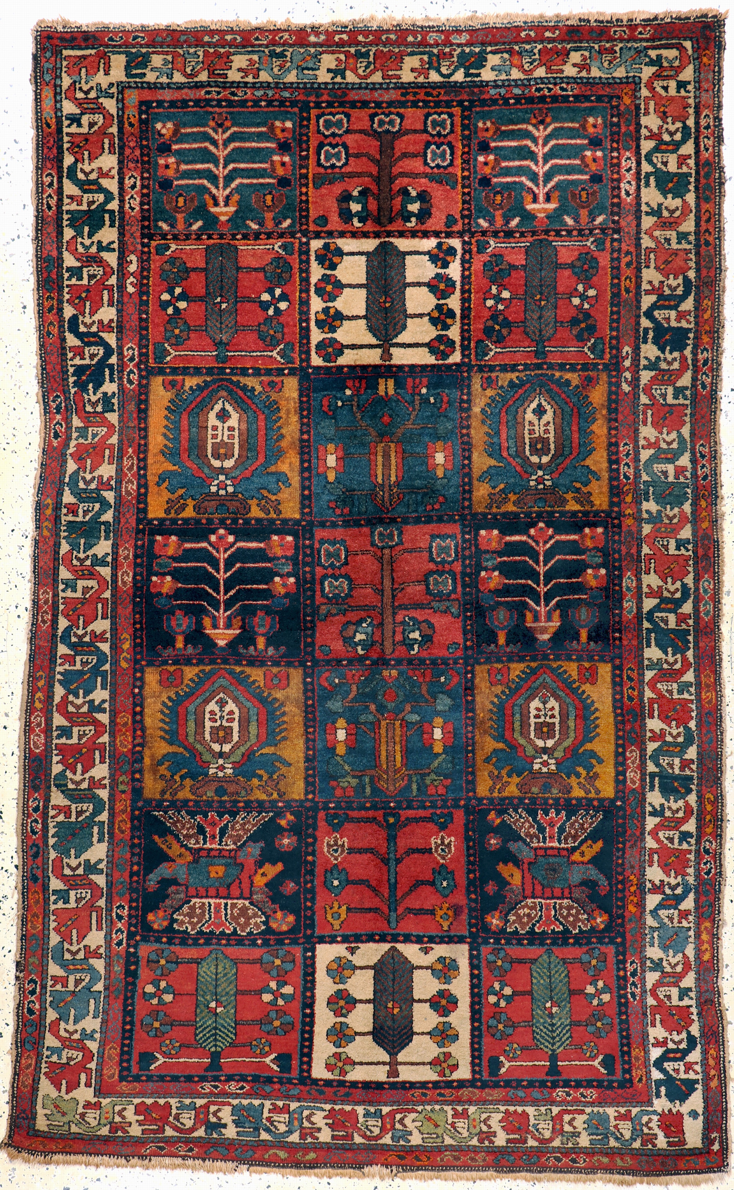 Image 27149313 - Bachtiar alt, Persien, Anfang 20.Jhd, Wolleauf Baumwolle, ca. 235 x 142 cm, EHZ: 2-3 ...