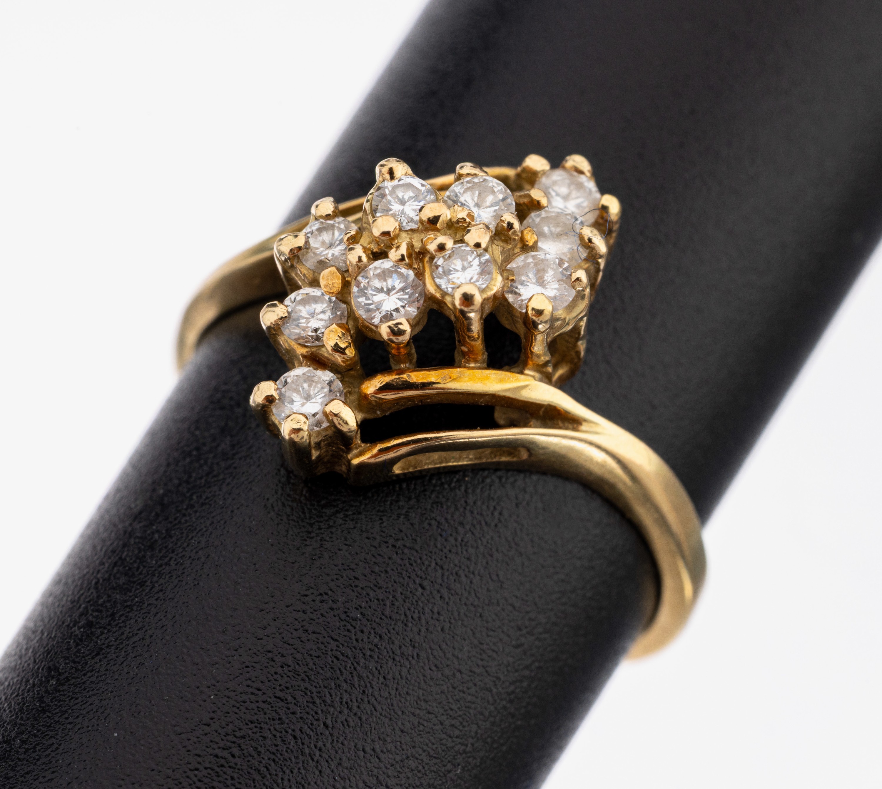 Image 27149358 - 14 kt Gold Brillant-Ring, GG 585/000, hoch aufgebauter Ringkopf, 10 Brillanten zus. ca. ...
