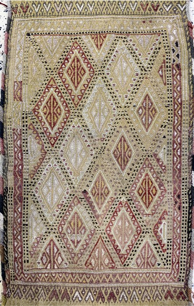 27149304f - 4 Yastik & Kilim, Turkey & Persia, early 20th century, wool on wool, approx. 110 x 65 cm, ...