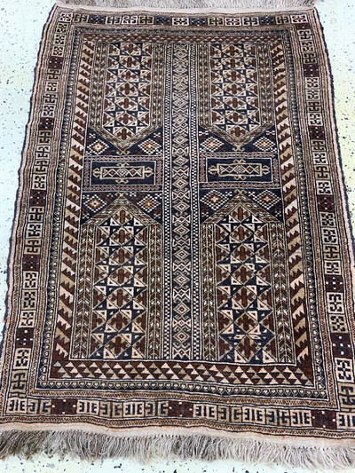 27149307c - Baloch, Afghanistan, mid-20th century, wool onwool, approx. 135 x 97 cm, condition: 2. ...