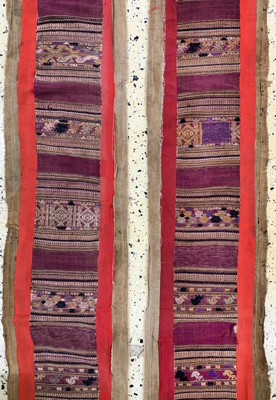 27149308b - Zeltband antik, Laos, um 1900, Baumwollstickerei, ca. 720 x 33 cm, EHZ: 3 Schätzpreis: ...