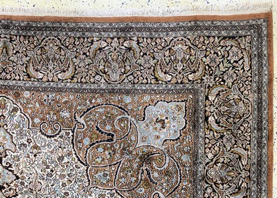 27149320f - Kaschmir, Indien, Ende 20.Jhd, merzerisierte Baumwolle, ca. 360 x 275 cm, ...
