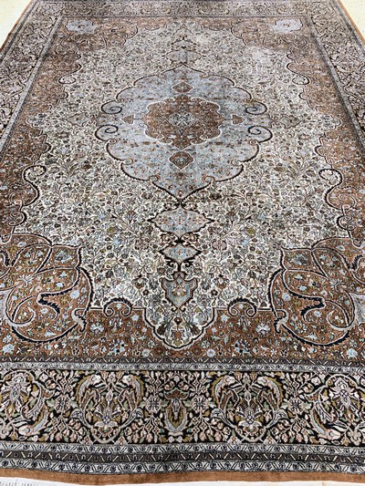 27149320h - Kaschmir, Indien, Ende 20.Jhd, merzerisierte Baumwolle, ca. 360 x 275 cm, ...