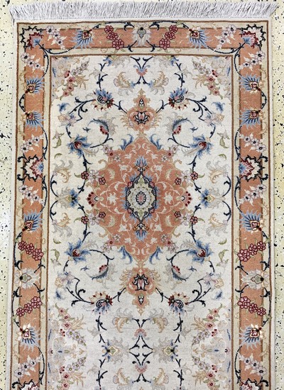 27149582a - Täbriz fein(50 Raj), Persien, Ende 20.Jhd, Korkwolle mit Seide, ca. 400 x 85 cm, ca. ...