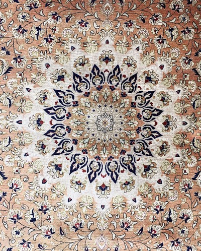 27149594d - Ghom Seide, Persien, Mitte 20.Jhd, reine Naturseide, ca. 300 x 200 cm, verfärbt, EHZ: ...