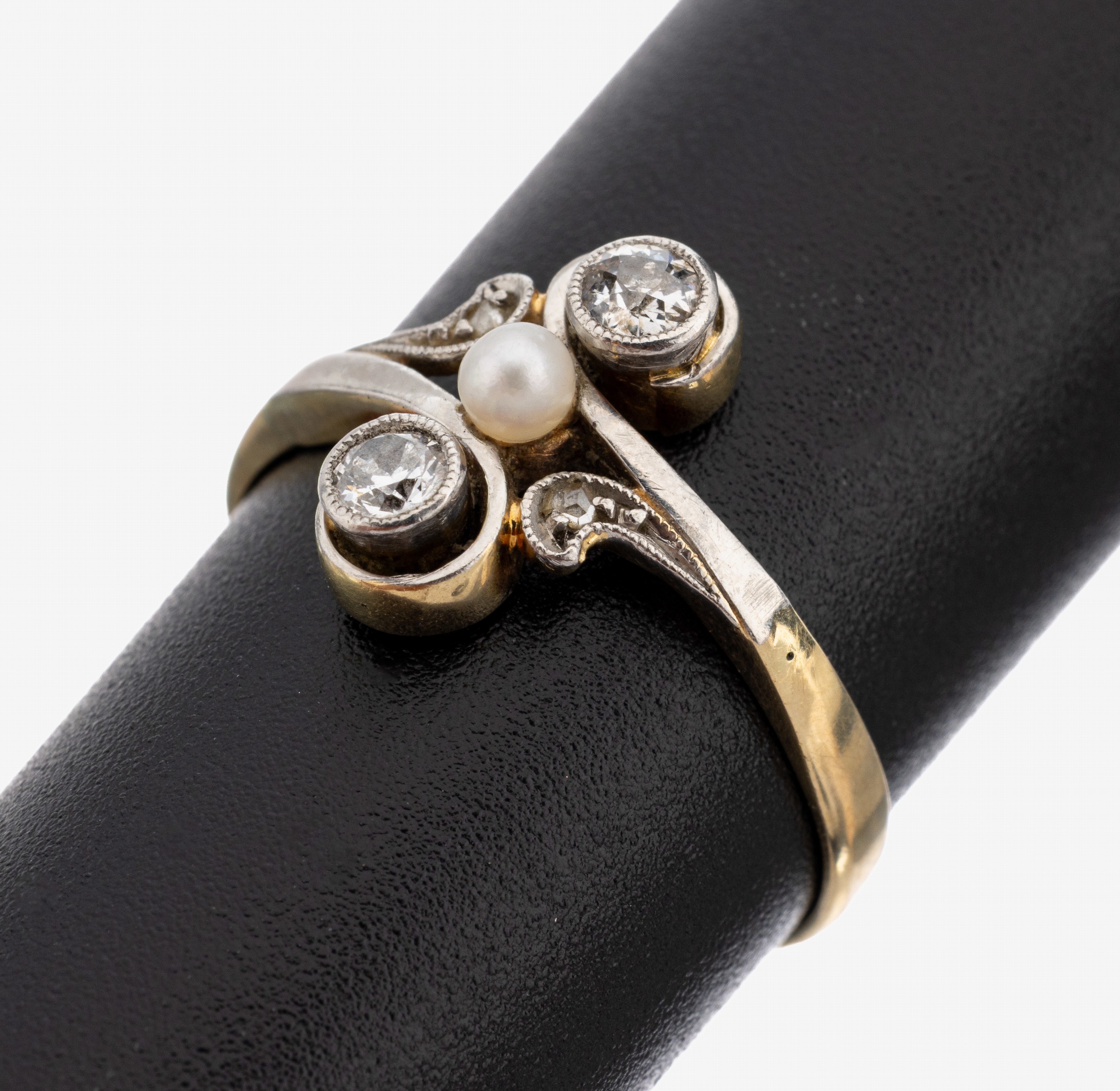 Image 27149830 - 14 kt Gold Jugendstil Diamant-Perl-Ring, um 1900, GG 585/000 gepr., Schauseite Platin, ...