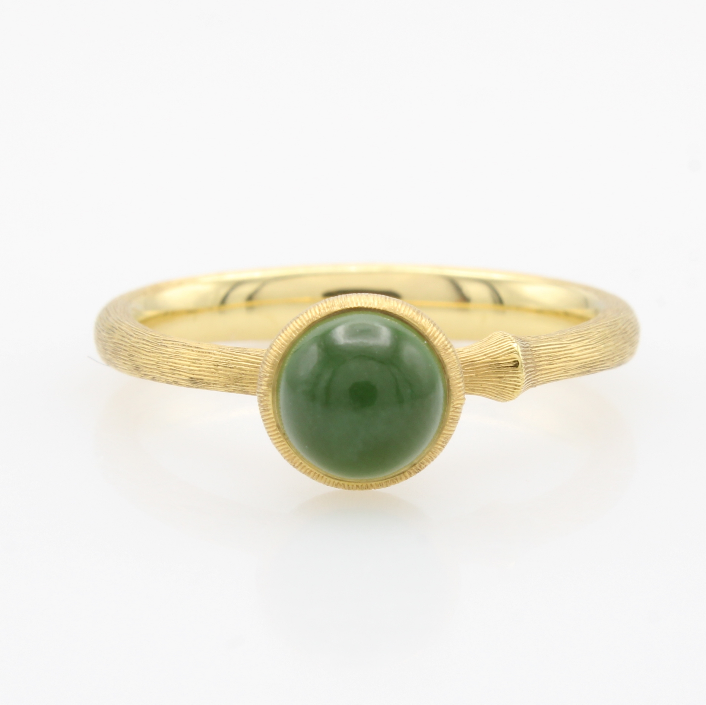 Image 27149845 - Ole Lynggaard Ring ´Lotus 0´, GG 750/000, Serpentincabochon, RW ca. 52, Etui u. ...