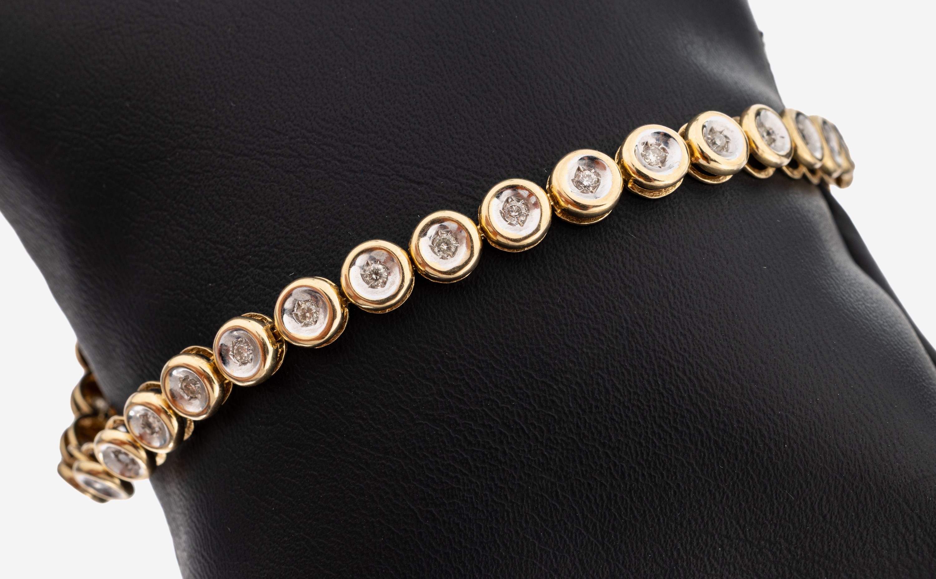 Image 27149882 - 14 kt Gold Brillant-Armband, GG 585/000, 28 runde Glieder, mittig rhod., 28 Brillanten ...