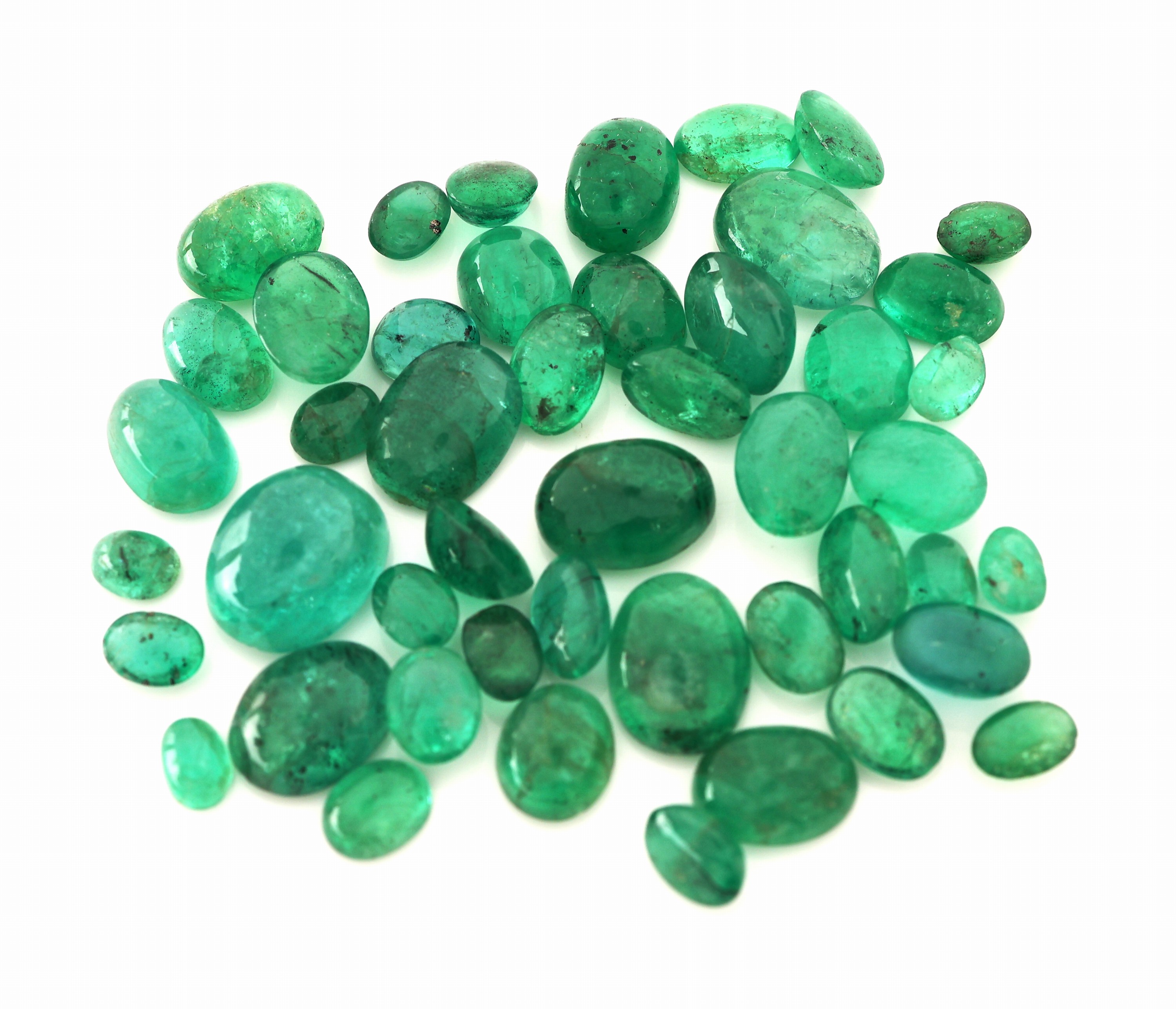 Image 27150228 - Lot lose Smaragde, zus. ca. 28.44 ct, Cabochons in versch. Größen, Formen und ...