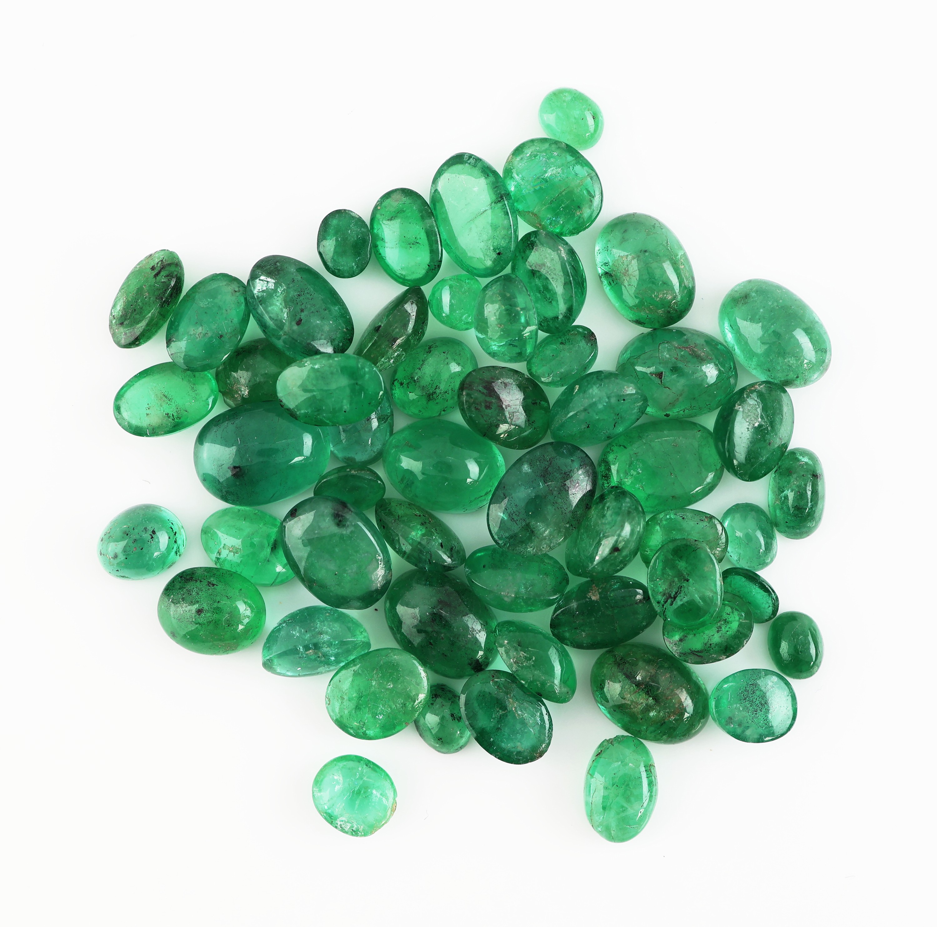Image 27150231 - Lot lose Smaragde, zus. ca. 28.83 ct, Cabochons in versch. Größen, Formen und ...