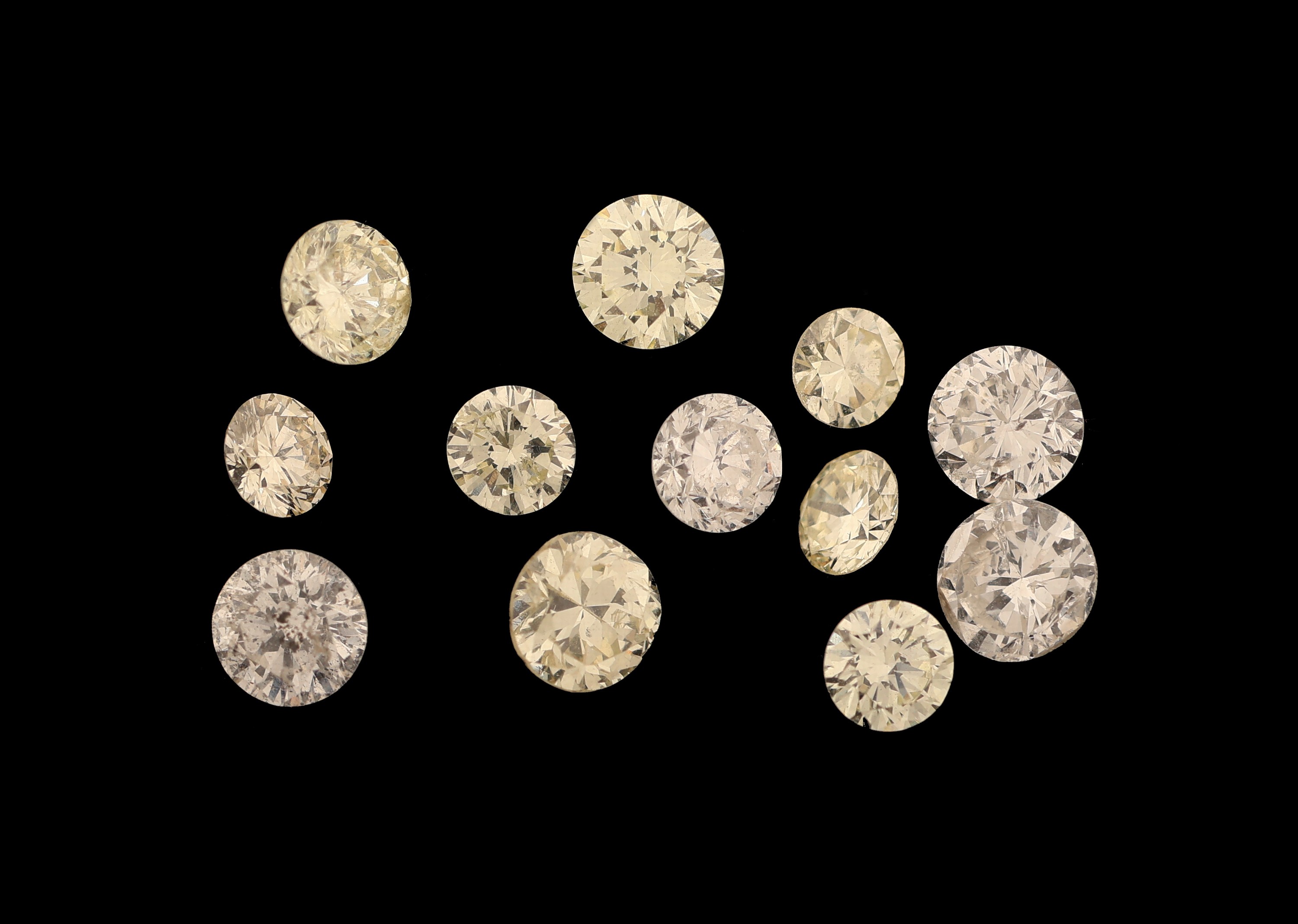 Image 27150242 - Lot 12 lose Brillanten, zus. ca. 2.42 ct Weiß-fancy Yellow/p 1 Schätzpreis: 1300, - EUR