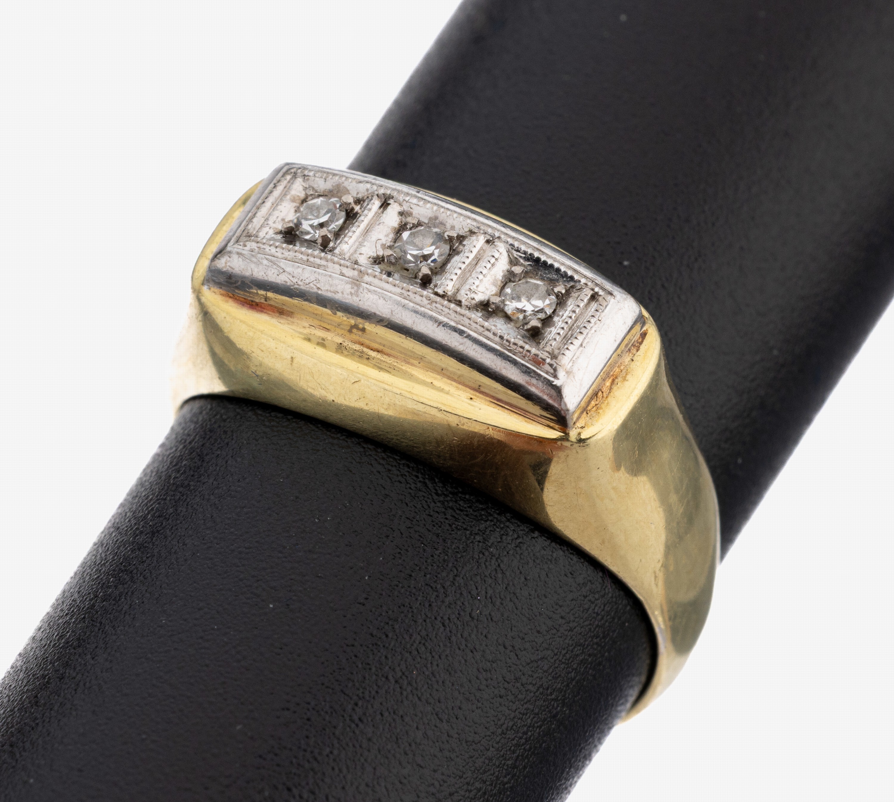 Image 27150320 - 14 kt Gold Diamant-Ring, 1950er-60er Jahre, GG/WG 585/000, 3 kl. in WG gefasste ...