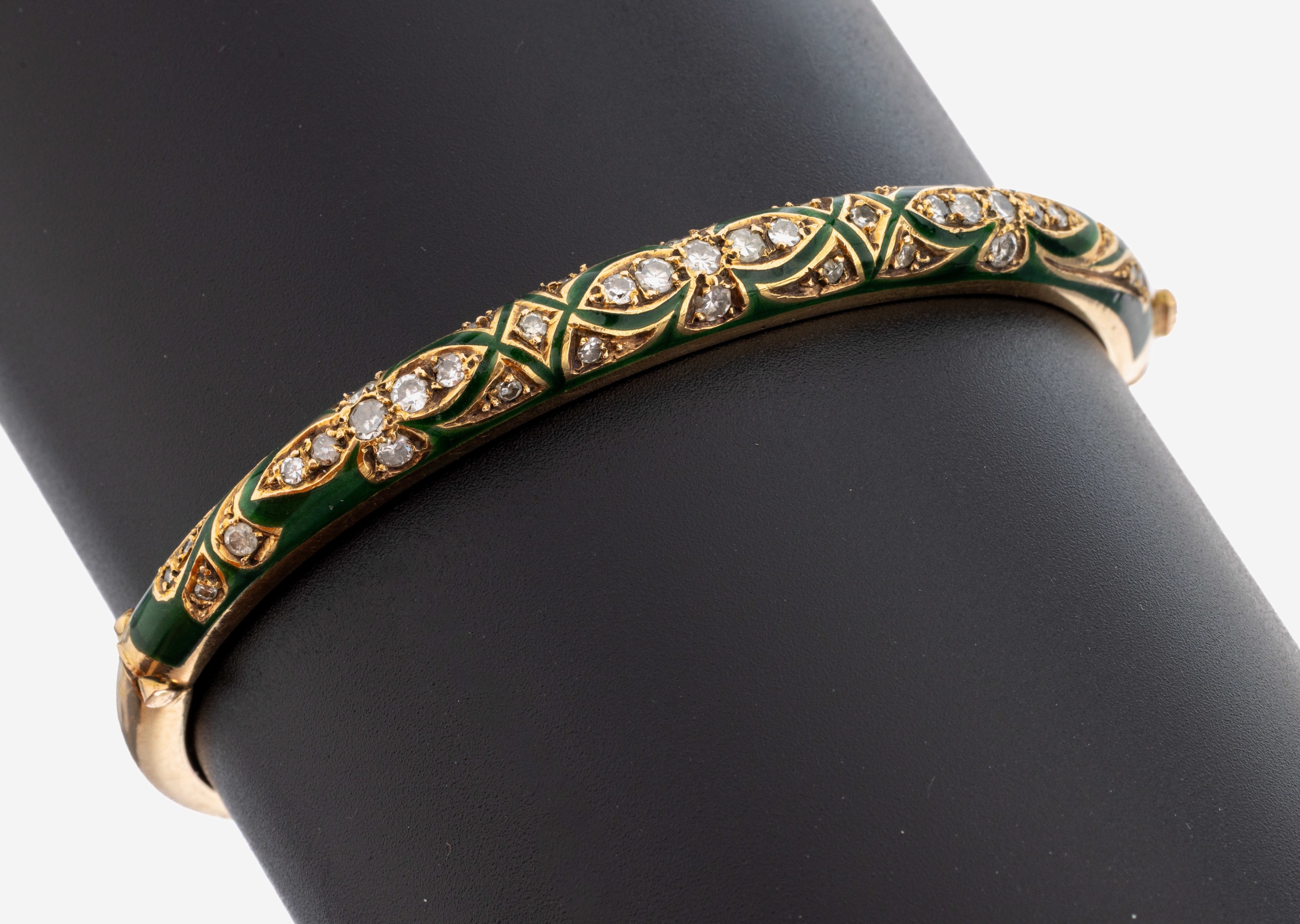 Image 27150814 - 14 kt Gold Diamant-Email-Armreif, GG 585/000 gepr., nach älterem Vorbild, 38 8/8- ...