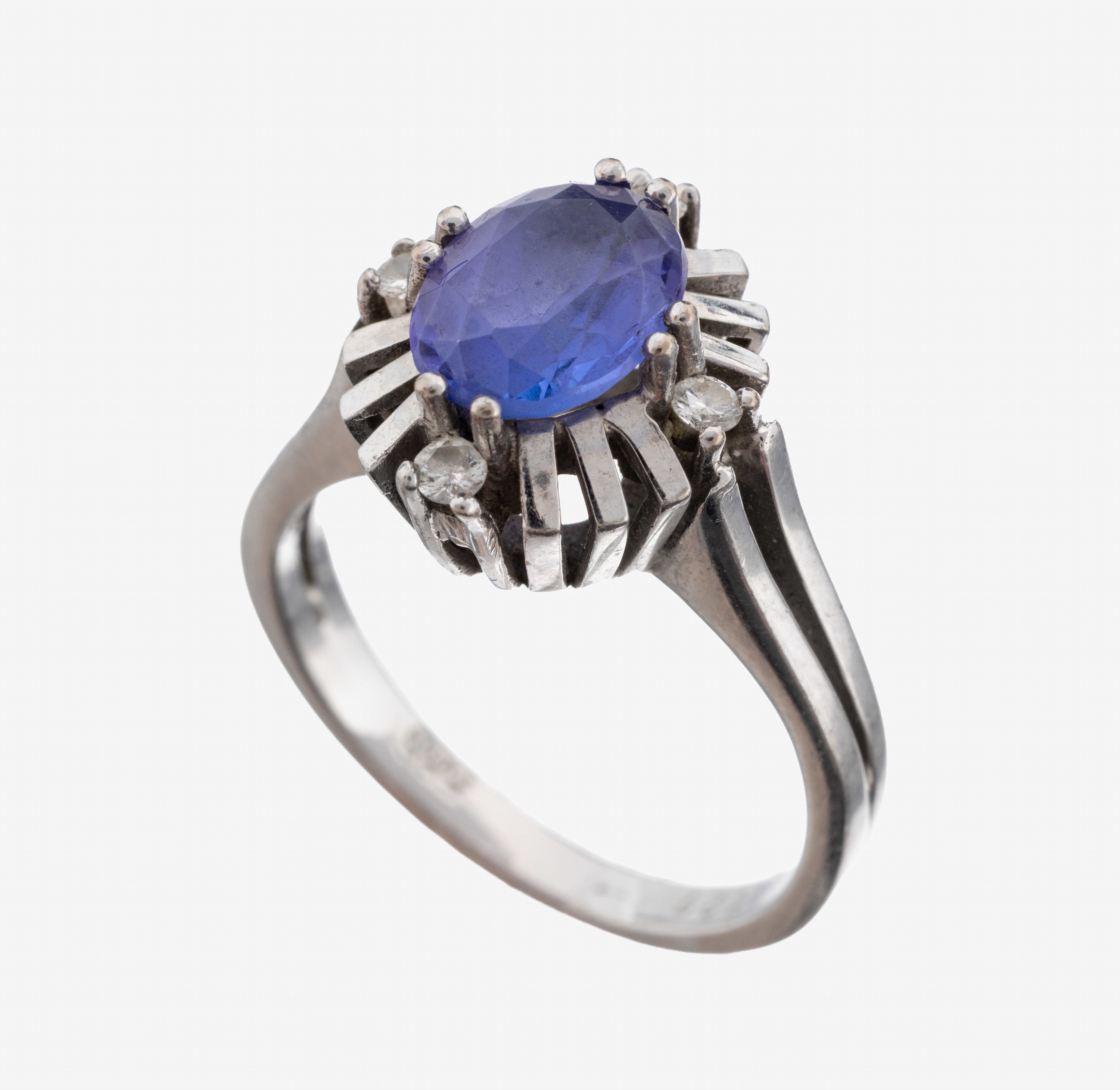 Image 27150817 - 14 kt Gold Tansanit-Brillant-Ring, WG 585/000, mittig ovalfacett. Tansanit ca. 1.0 ct, ...