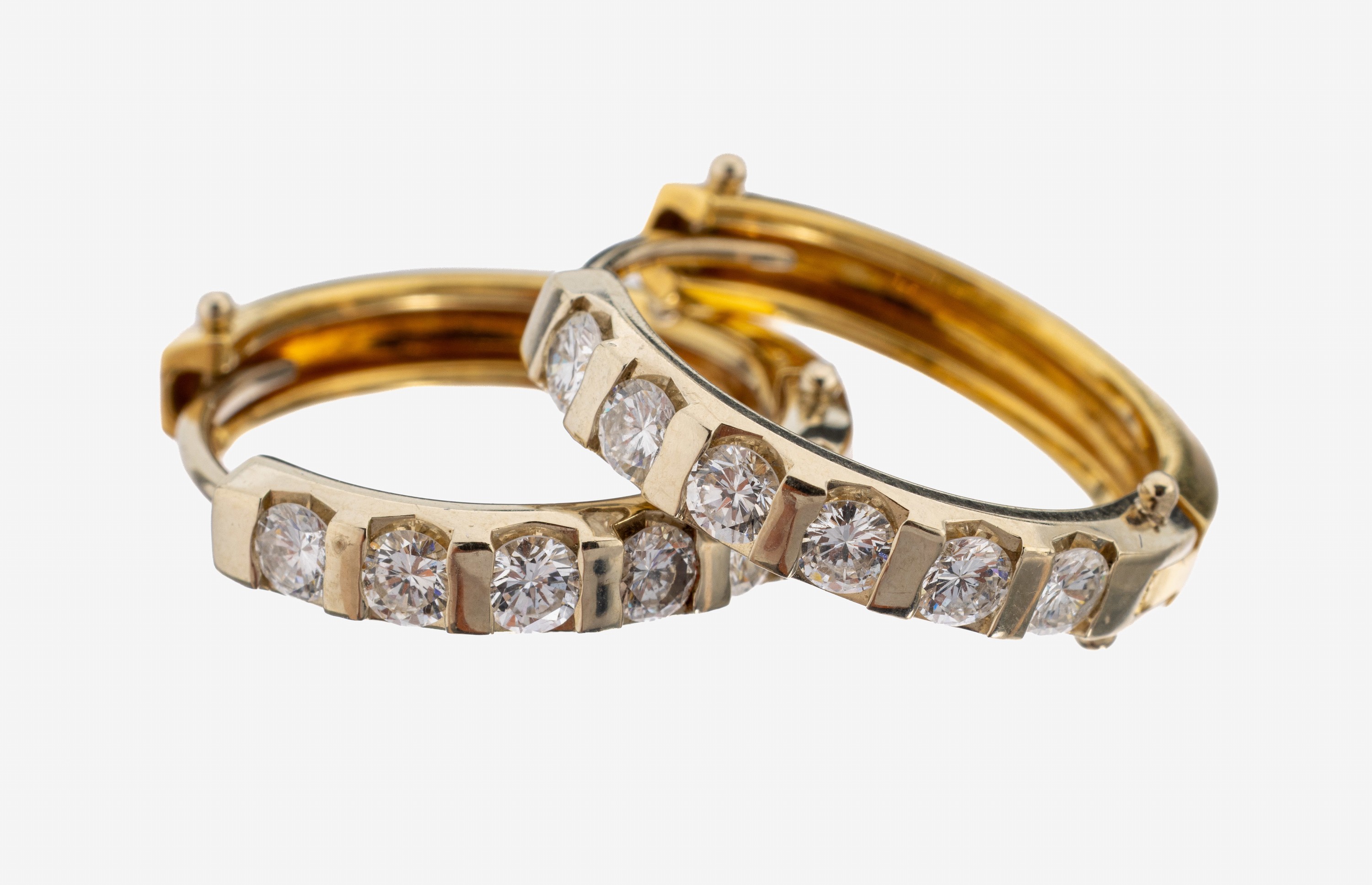 Image 27150819 - Paar 18 kt Gold Brillant-Ohrcreolen, GG/WG 750/000, 12 Brillanten zus. ca. 1.20 ct ...
