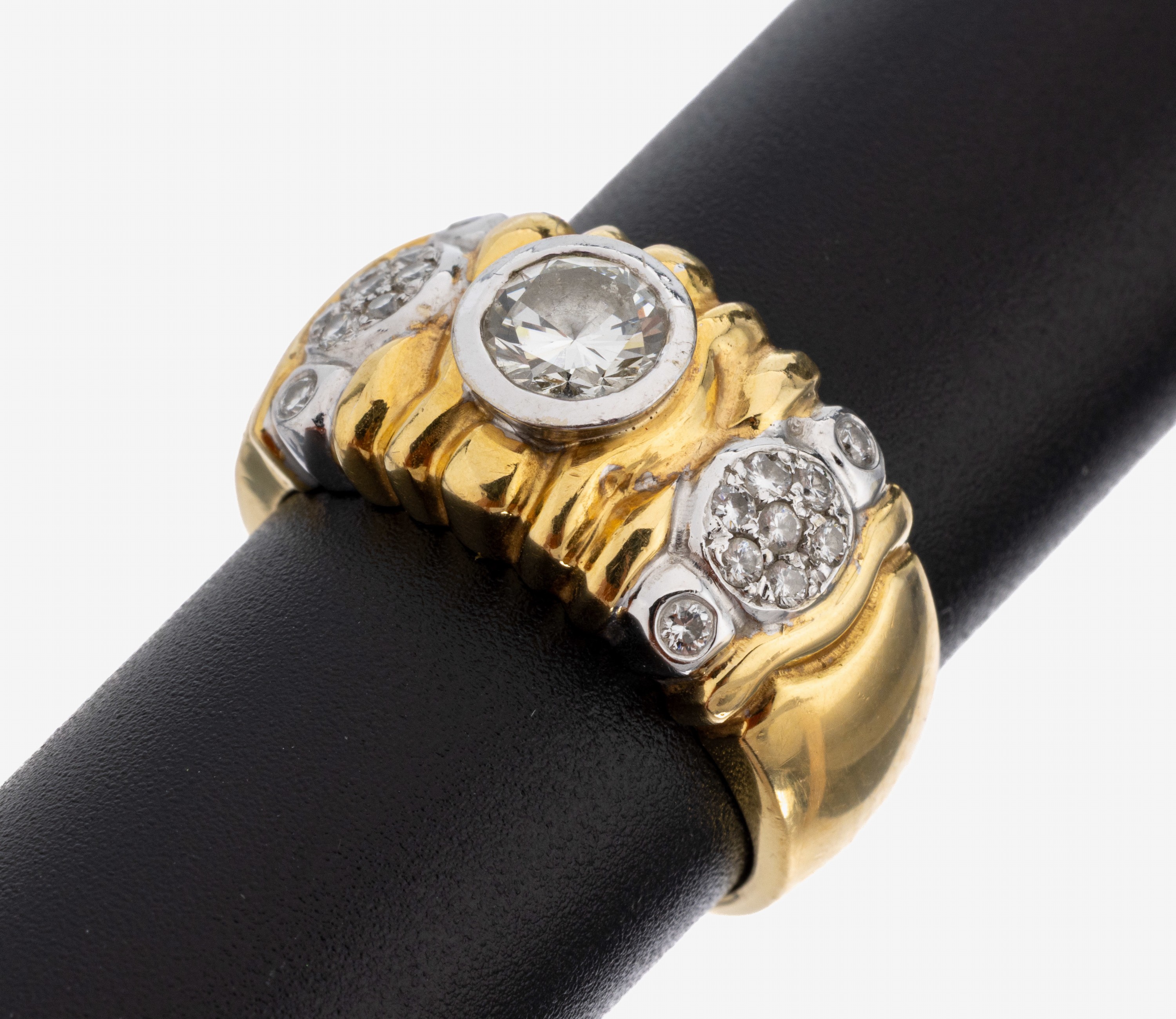 Image 27150826 - 18 kt Gold Brillant-Ring, GG/WG 750/000, Brillant ca. 0.50 ct Weiß/vs, 18 Brillanten ...