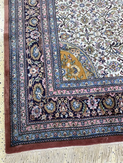 27151064h - Kaschmir fein signiert, Indien, Ende 20.Jhd, Wolle auf Baumwolle, ca. 395 x 275 cm,EHZ: ...