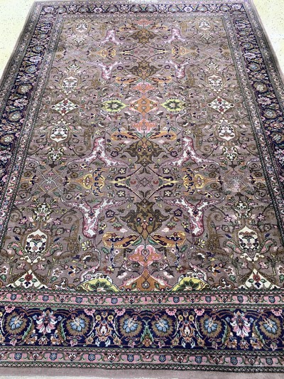 27151065f - Kaschmir signiert, Indien, Ende 20.Jhd, Wolle auf Baumwolle, ca. 275 x 190 cm, EHZ: 3 ...