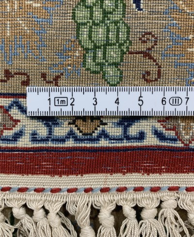 27151086d - Esfahan fein, Persien, Ende 20.Jhd, Korkwolle auf Seide, ca. 64 x 60 cm, EHZ: 1-2 ...