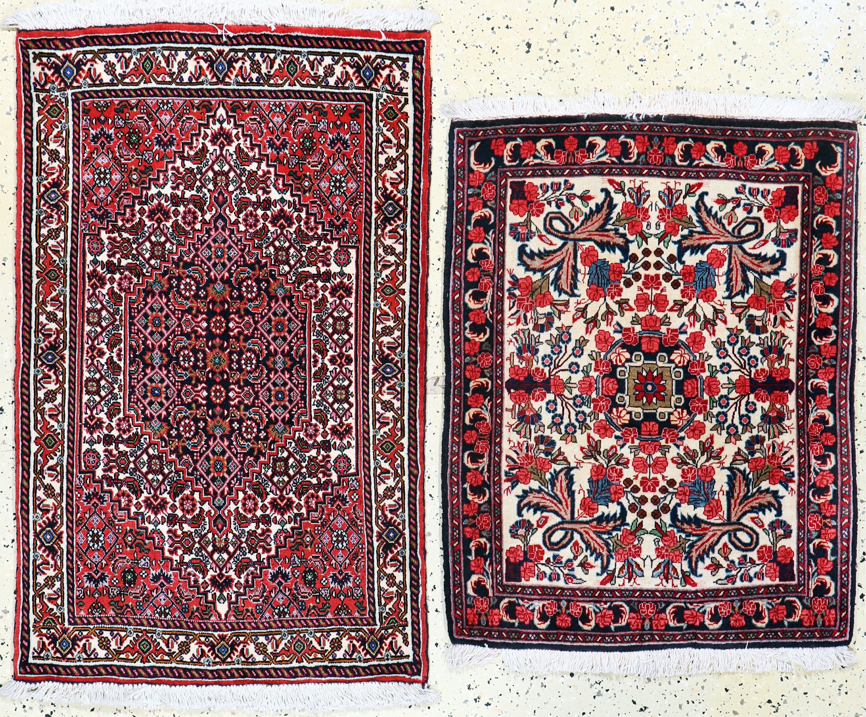 Image 27151119 - 2 Lots Bidjar, Persien, Ende 20.Jhd, Wolle auf Baumwolle, ca. 112 x 70 cm & ca. 88 x 67 ...