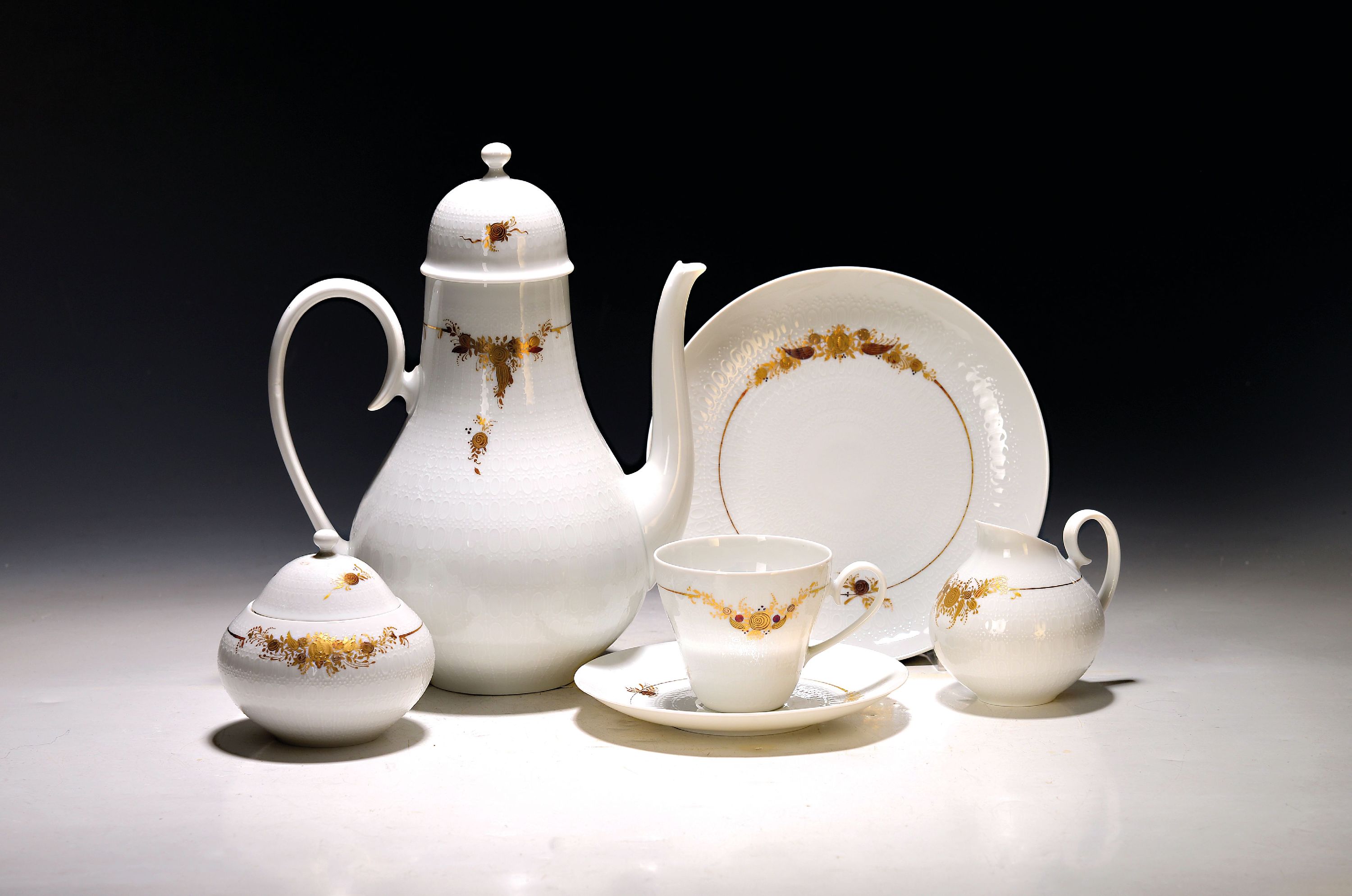 Image 27151142 - Kaffeeservice, Romanze in Gold, Rosenthal, nach 1945, Porzellan, handgemalter Golddekor, ...