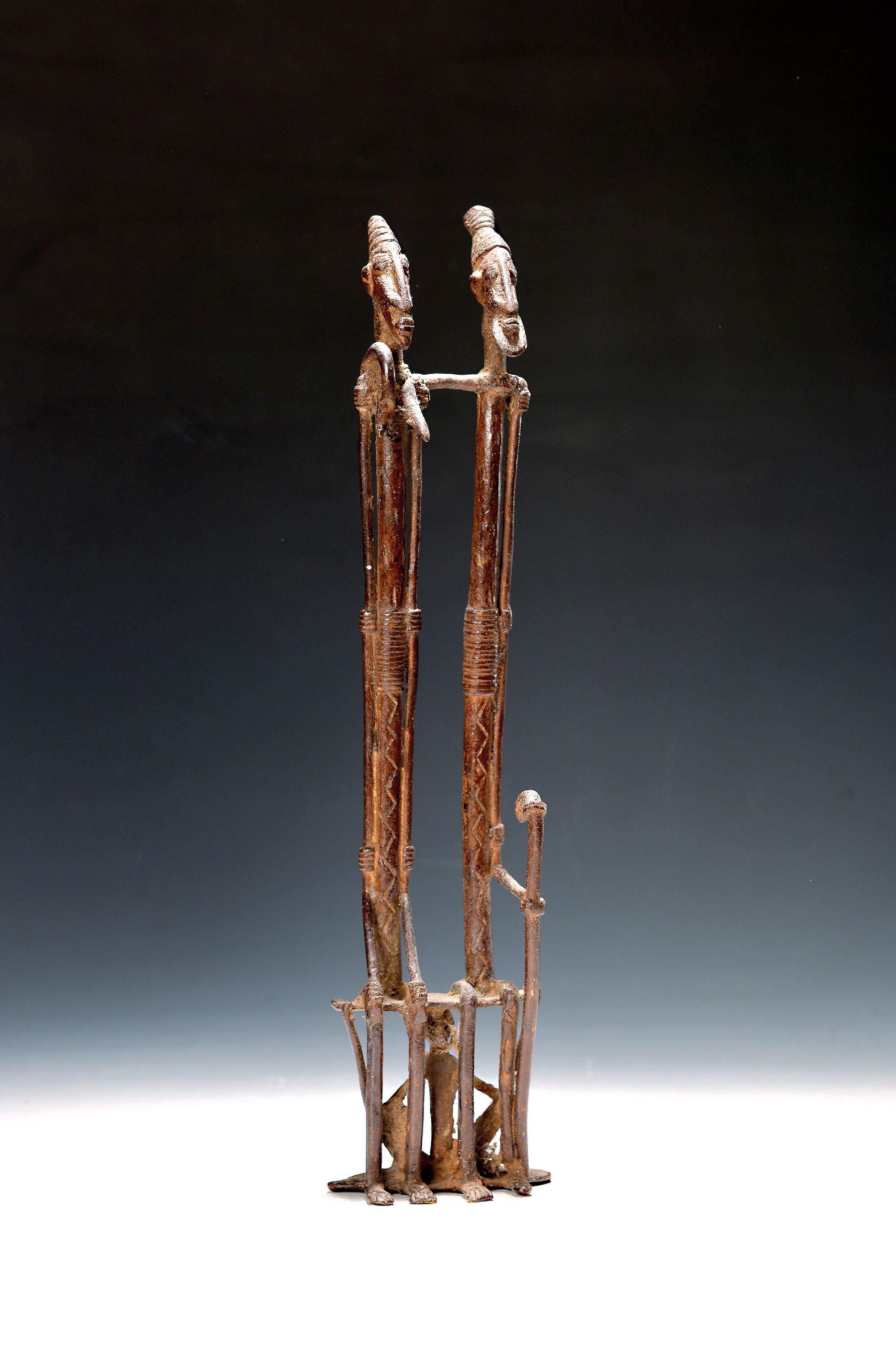Image 27151144 - Doppelfigur, Dogon, 20.Jh., sitzendes Pärchen mit reduzierter Geschlechtlichkeit, ...