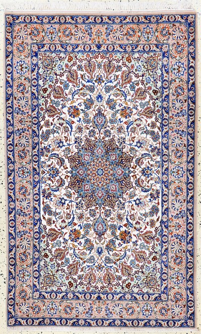 Image Esfahan fein´Seidengrund´, Persien, Ende 20.Jhd, Korkwolle mit und auf Seide, ca. 175 ...