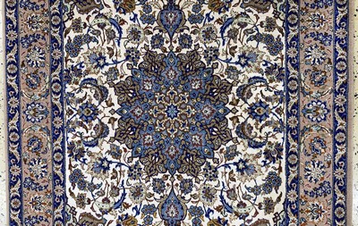 27151117b - Esfahan fein´Seidengrund´, Persien, Ende 20.Jhd, Korkwolle mit und auf Seide, ca. 175 ...