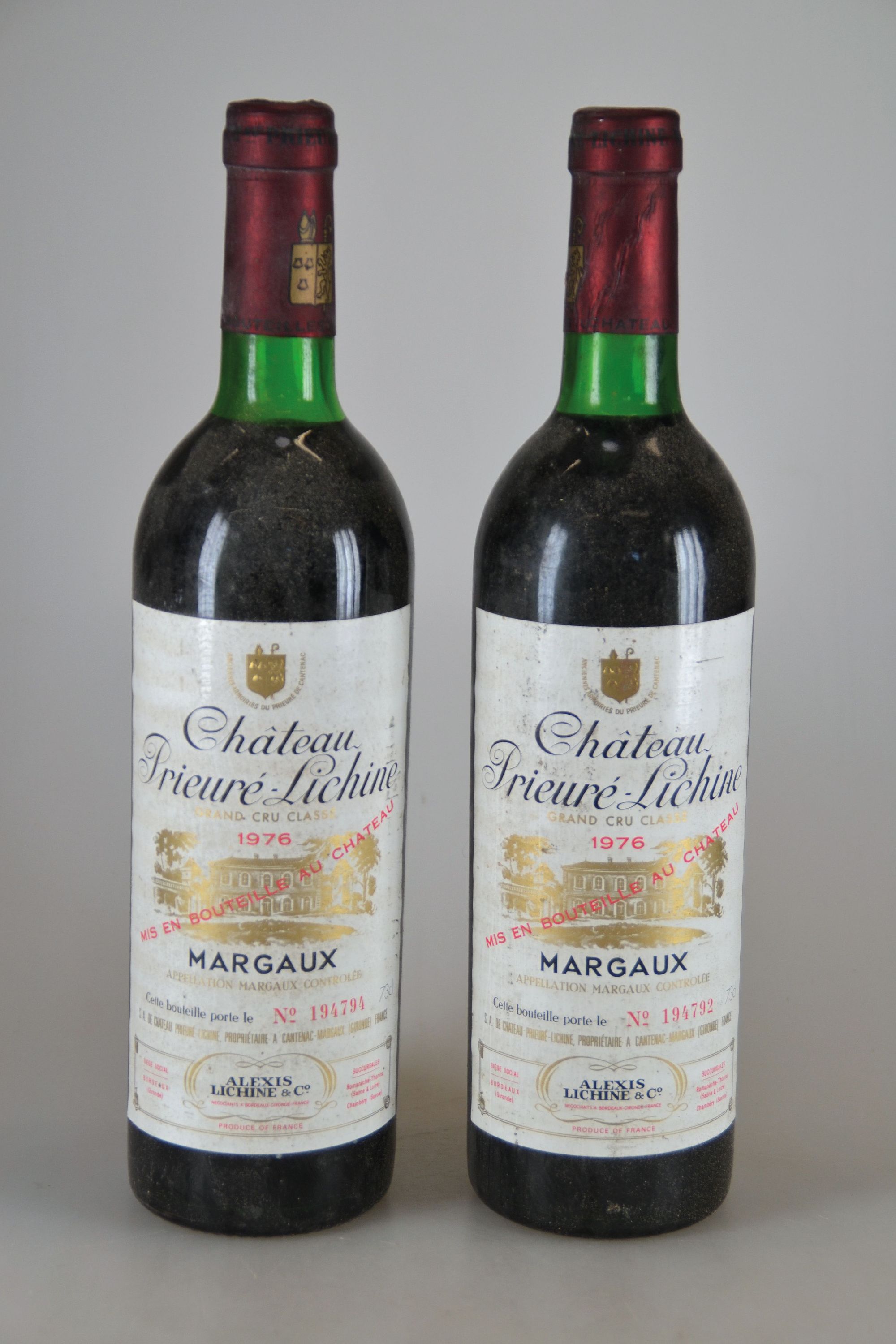 Image 27151444 - 2 Flaschen 1976 Chateau Prieure-Lichine, Margaux, Grand Cru Classe, ca. 73cl, upper/mid ...