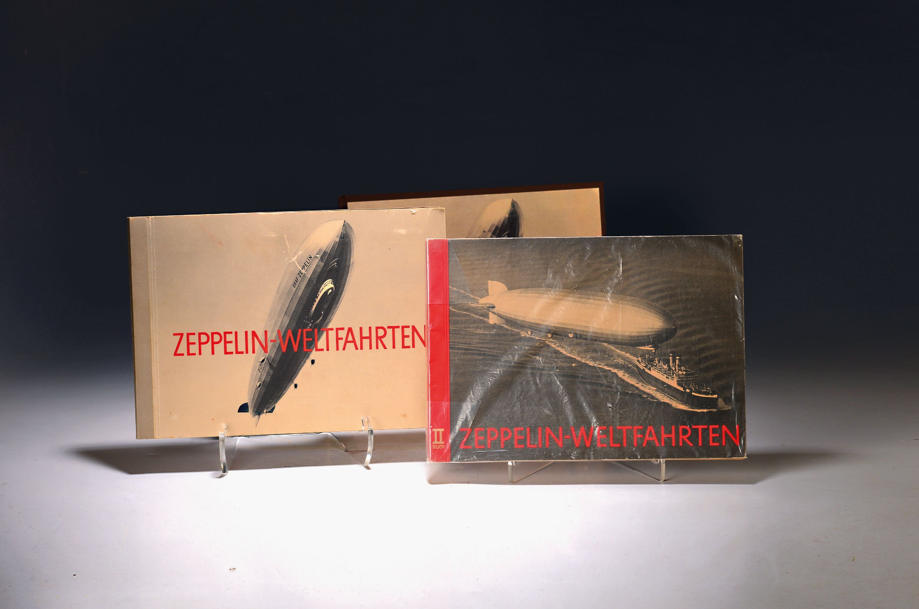 Image 27152196 - Sammelalben: Zeppelin-Weltfahrten, Bd. I und II,, Dresden, Lohse 1933, sowie ...