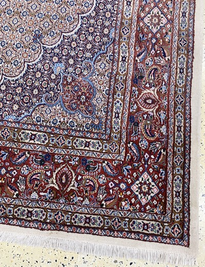 27152192d - Mud fein, Persien, Ende 20.Jhd, Korkwolle mit Seide, ca. 250 x 245 cm, ...