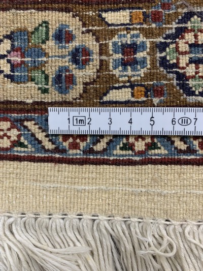 27152192h - Mud fein, Persien, Ende 20.Jhd, Korkwolle mit Seide, ca. 250 x 245 cm, ...