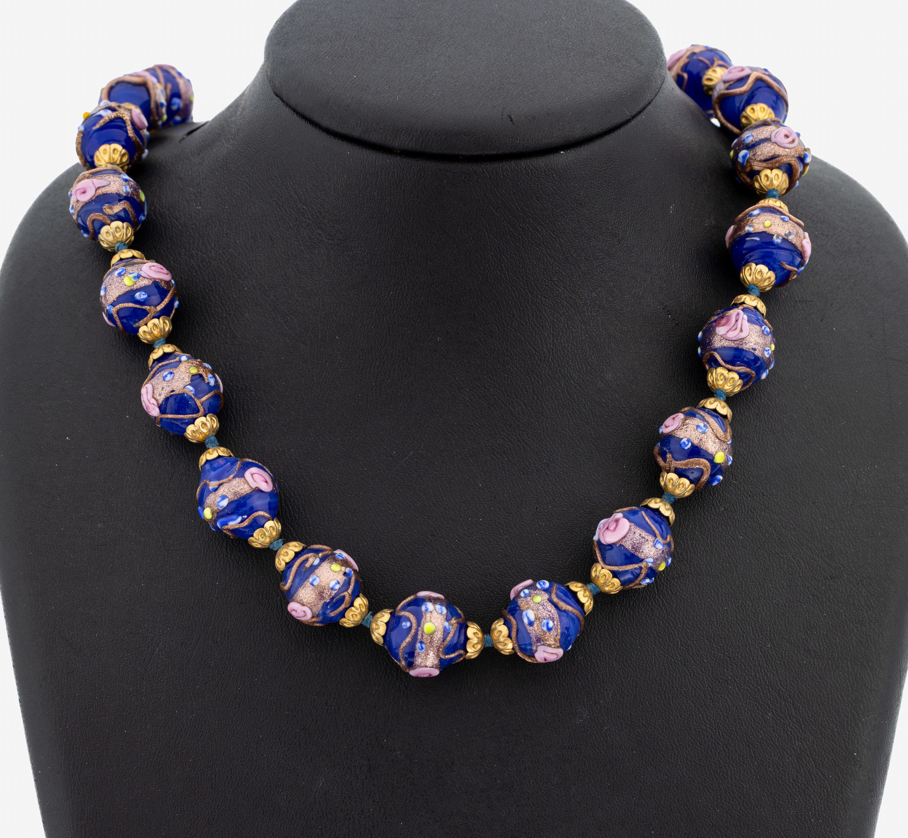 Image 27152295 - Muranoglas-Collier, Italien, 1930er Jahre, royalblaue Glaskugeln, D. ca. 14.5 mm, ...