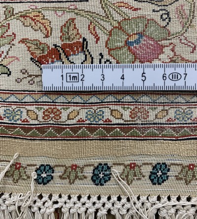 27153184e - Hereke Seide fein signiert, Türkei, Mitte 20.Jhd, reine Naturseide, ca. 86 x 64 cm, ...