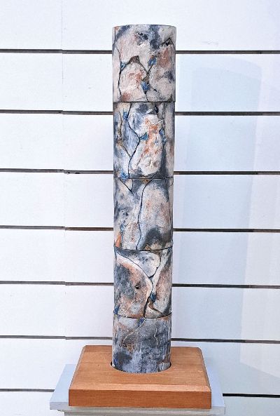 27153207k - Hannelore Langhans, geb. 1944, Stele, Keramik, H.ca. 85 cm