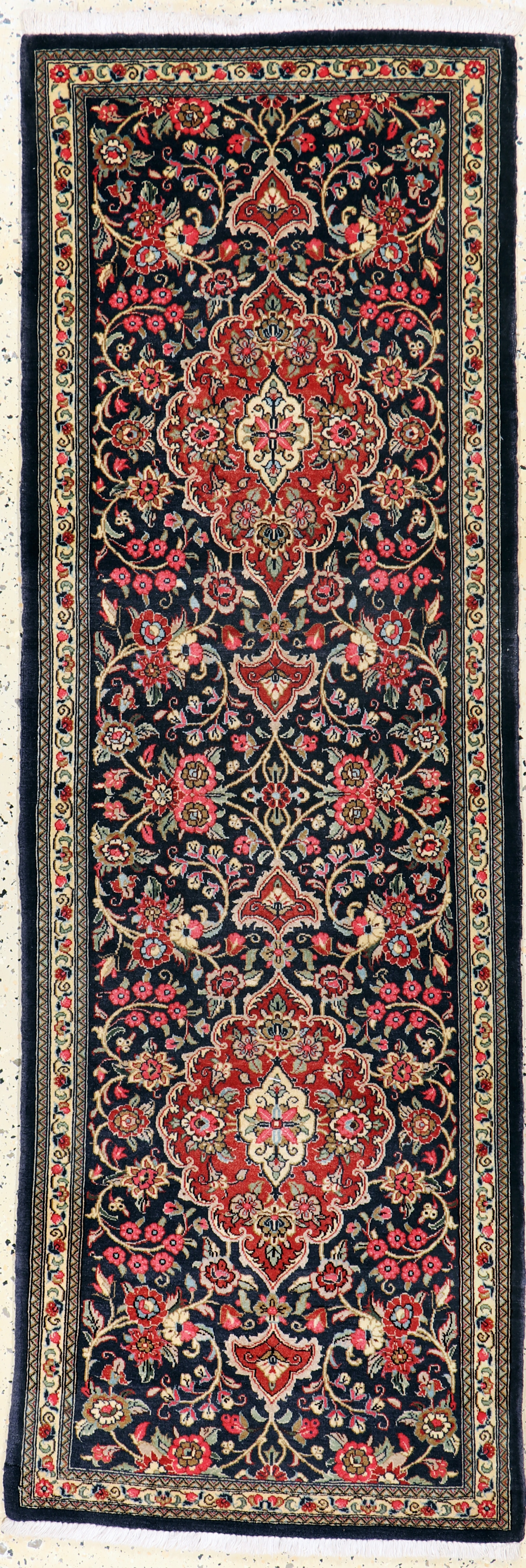 Image 27154062 - Ghom Kork, Persien, Neuwertig, Korkwolle, ca. 195 x 66 cm Schätzpreis: 690, - EUR