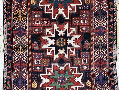 27154041b - ´Leshgi´Kazak antik, Kaukasus, 19.Jhd, Wolle auf Wolle, ca. 235 x 113 cm, EHZ: ...