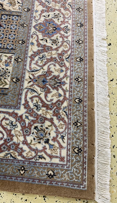 27154047d - Nain fein(6 La), Persien, Ende 20.Jhd, Korkwolle mit Seide, ca. 247 x 154 cm, ca. ...