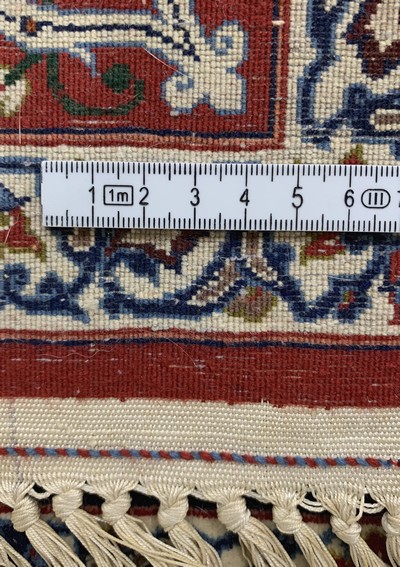 27154072f - Esfahan fein, Persien, Mitte 20.Jhd, Korkwolle auf Seide, ca. 166 x 109 cm, ca. 1,0Mio. ...