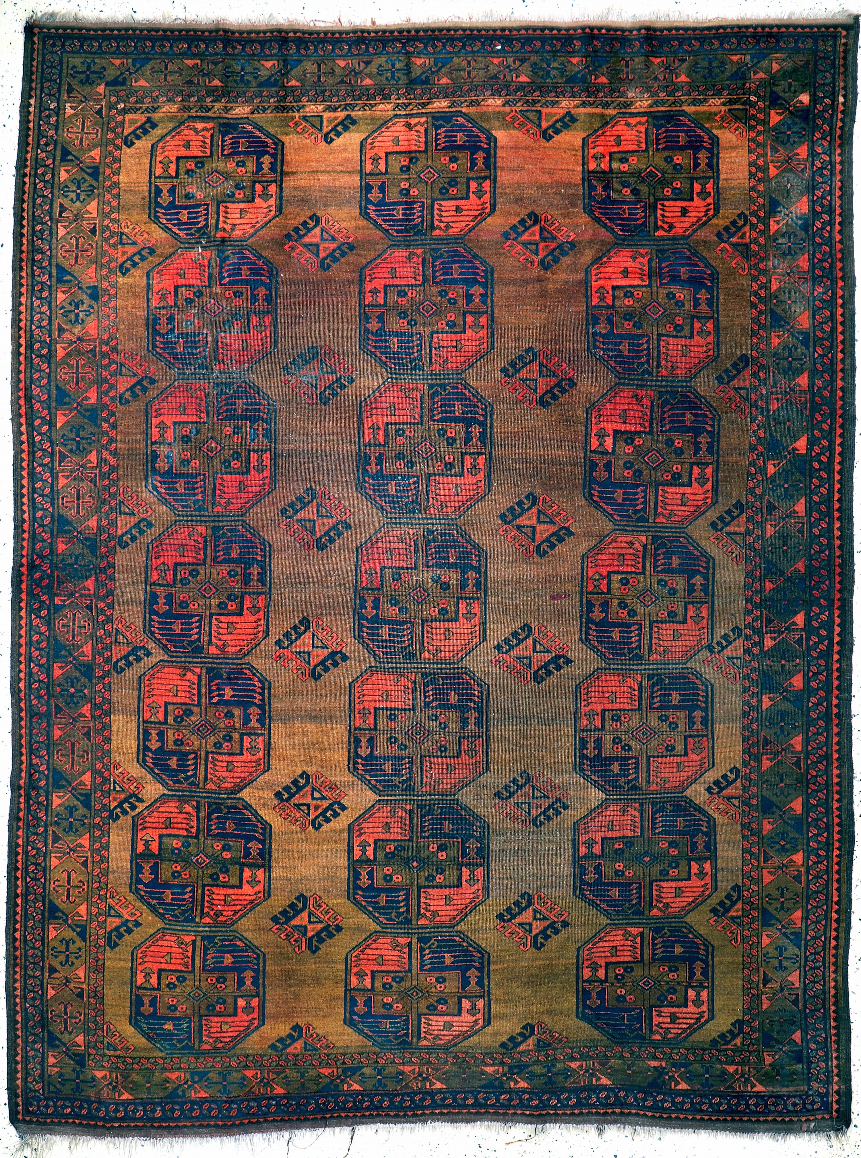 Image 27154688 - Ersari main carpet, Turkmenistan, early 20th century, wool on wool, approx. 310 x 233 cm, ...