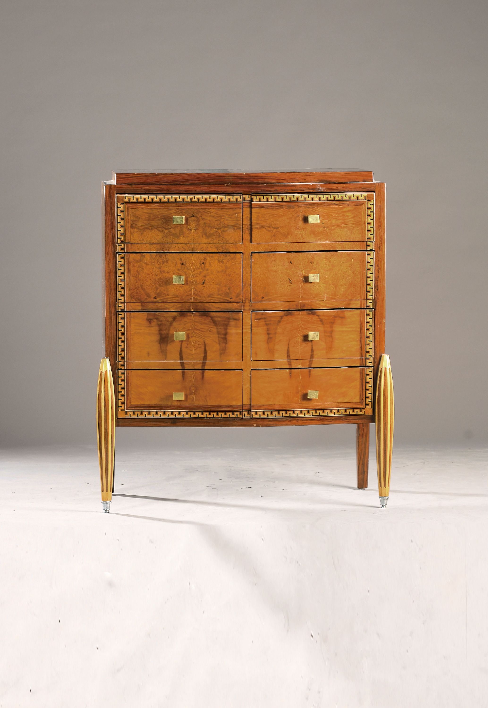 Image 27154698 - Art-Deco Kommode, um 1930, Makassarfurnier und z.T. Wurzelnussfurnier, 8 Schubladen, ...