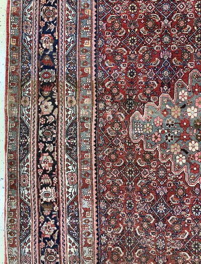 27154682c - Bidjar alt, Persien, Anfang 20.Jhd, Wolle auf Baumwolle, ca. 333 x 225 cm, verblasst, ...