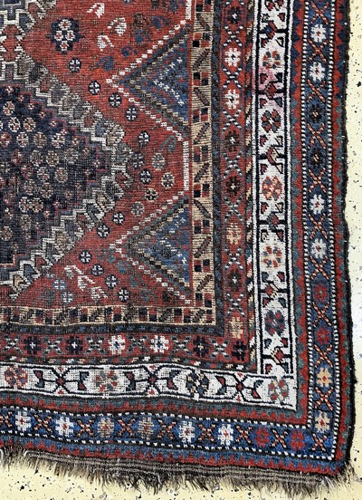 27154691a - Louri antik, Persien, um 1900, Wolle auf Wolle, ca. 230 x 150 cm, EHZ: 4 Schätzpreis: ...