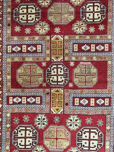 27154696c - Eriwan, Armenien, Mitte 20.Jhd, Wolle auf Baumwolle, ca. 175 x 122 cm, EHZ: 3 ...