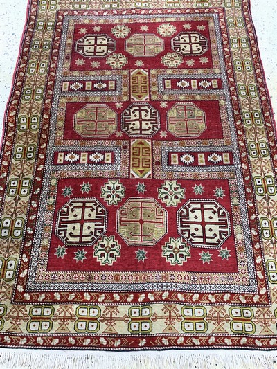 27154696d - Eriwan, Armenien, Mitte 20.Jhd, Wolle auf Baumwolle, ca. 175 x 122 cm, EHZ: 3 ...