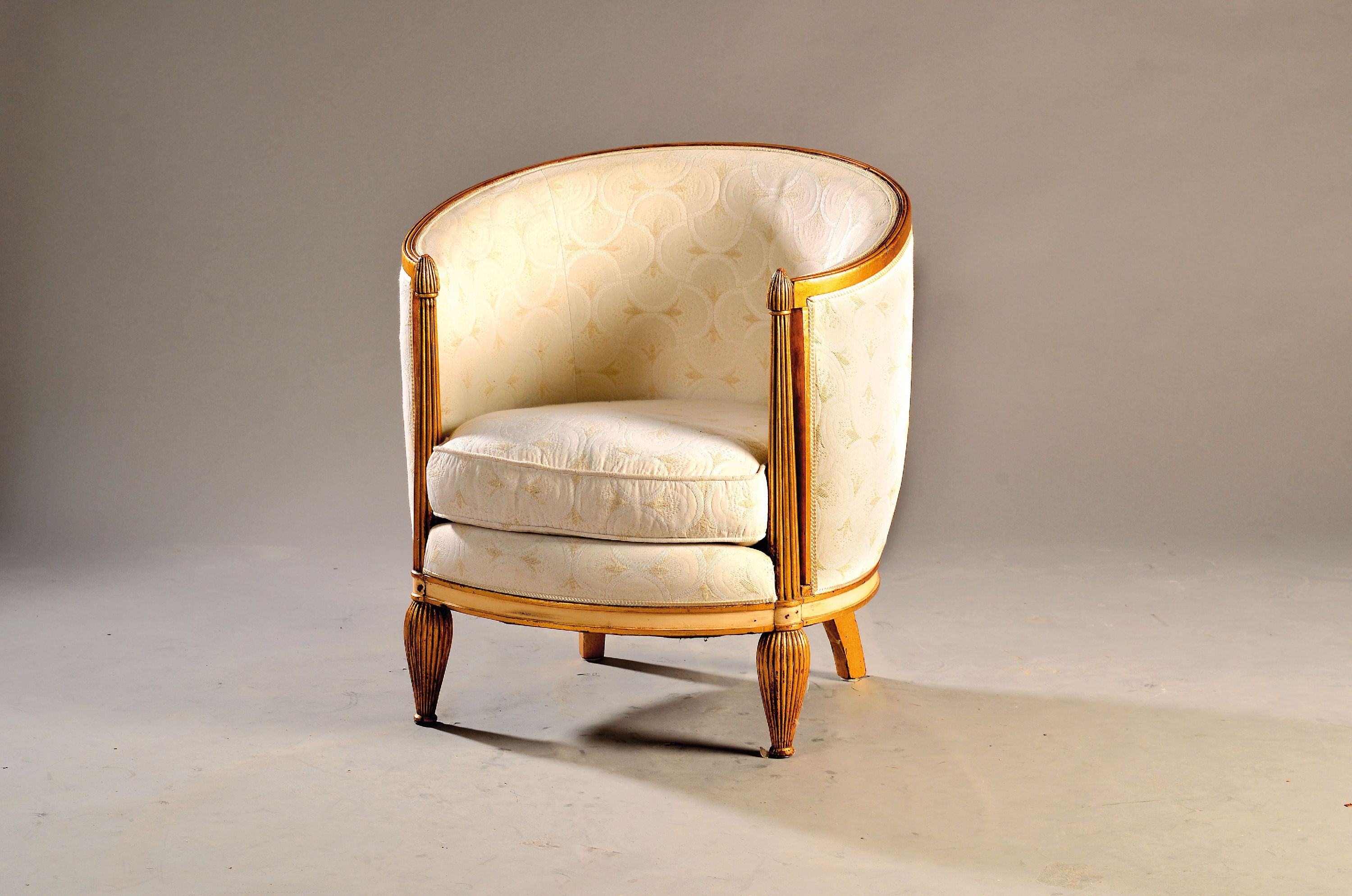 Image 27154704 - Eleganter Sessel, wohl Frankreich, 30er Jahre , Holzrahmen in gold gefaßt, aufwendig ...