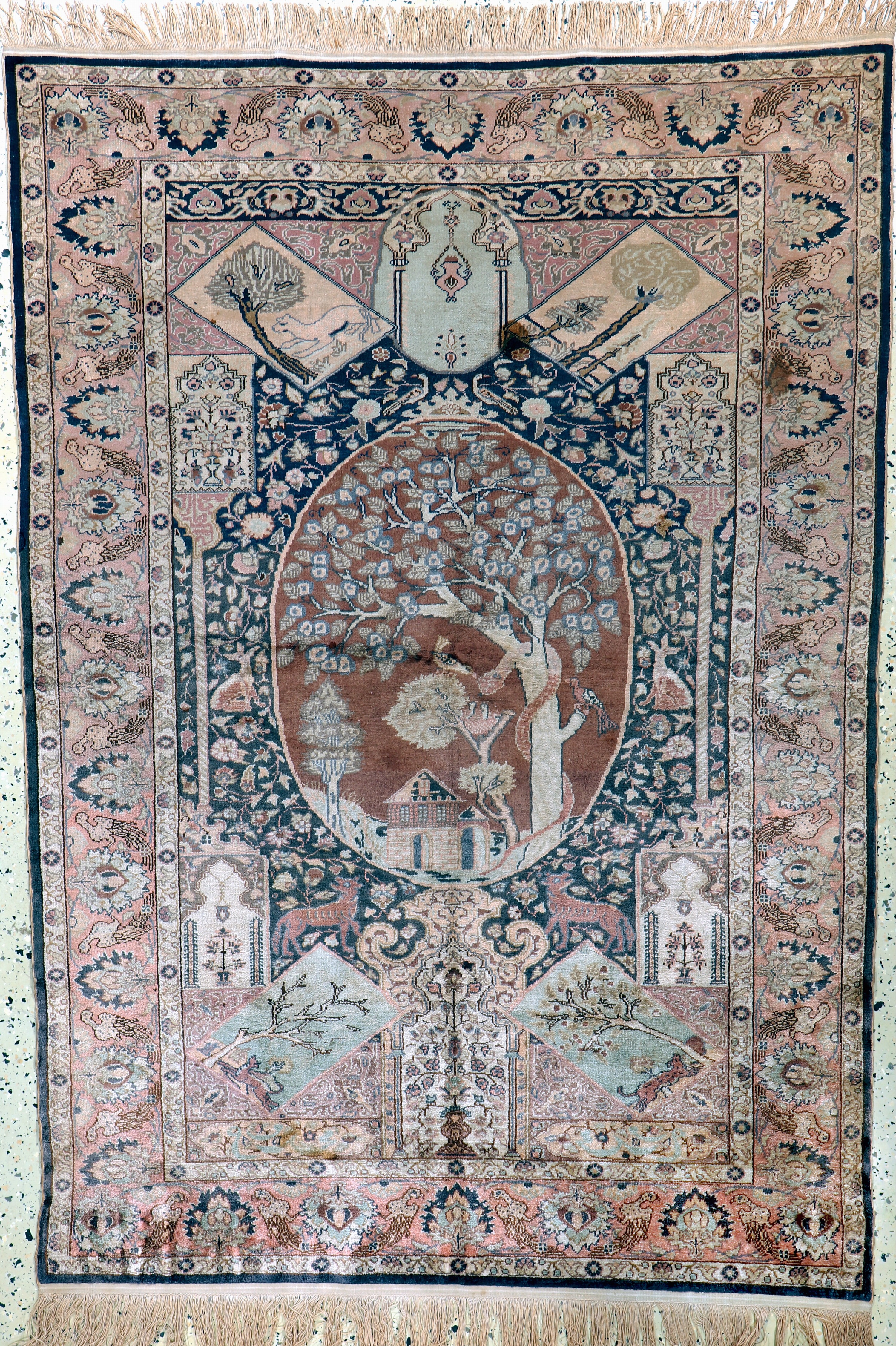 Image 27155415 - Seiden Kayseri, Türkei, Ende 20.Jhd, Seide auf Baumwolle, ca. 176 x 126 cm, EHZ: 1-2 ...