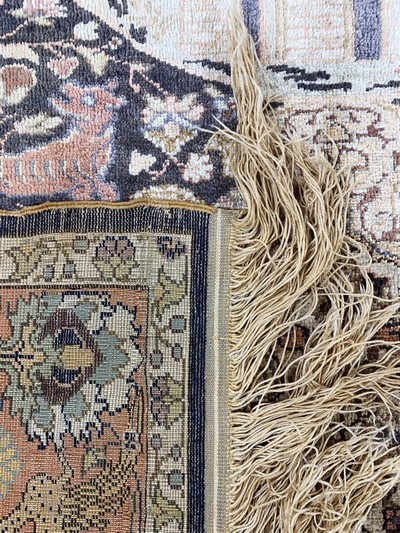 27155415g - Seiden Kayseri, Türkei, Ende 20.Jhd, Seide auf Baumwolle, ca. 176 x 126 cm, EHZ: 1-2 ...