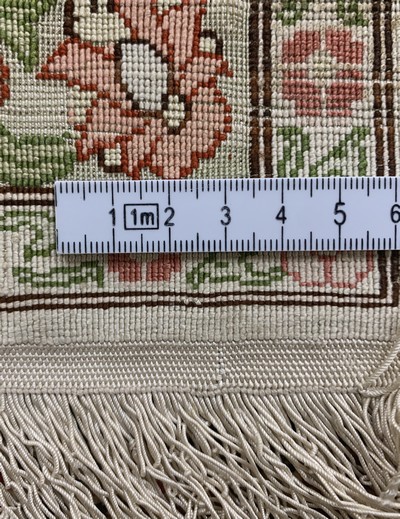 27155504d - Hereke Seide fein, Türkei, Mitte 20.Jhd, reine Naturseide´Metallbroschiert´, ca. 63 x ...